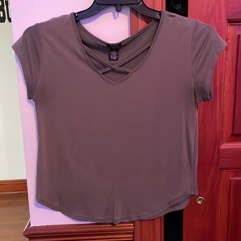 Olive green v neck tshirt